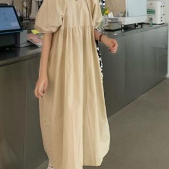 A skirt - Picture 1 of 3